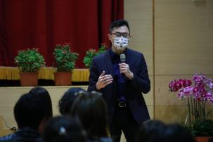 111/1/8中學第20.21屆(小學第30.31屆)畢業30週年校友回娘家