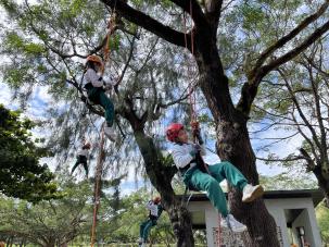  四年級攀樹趣課程花絮