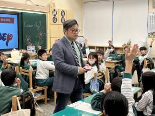 跟我到世界各地找米奇