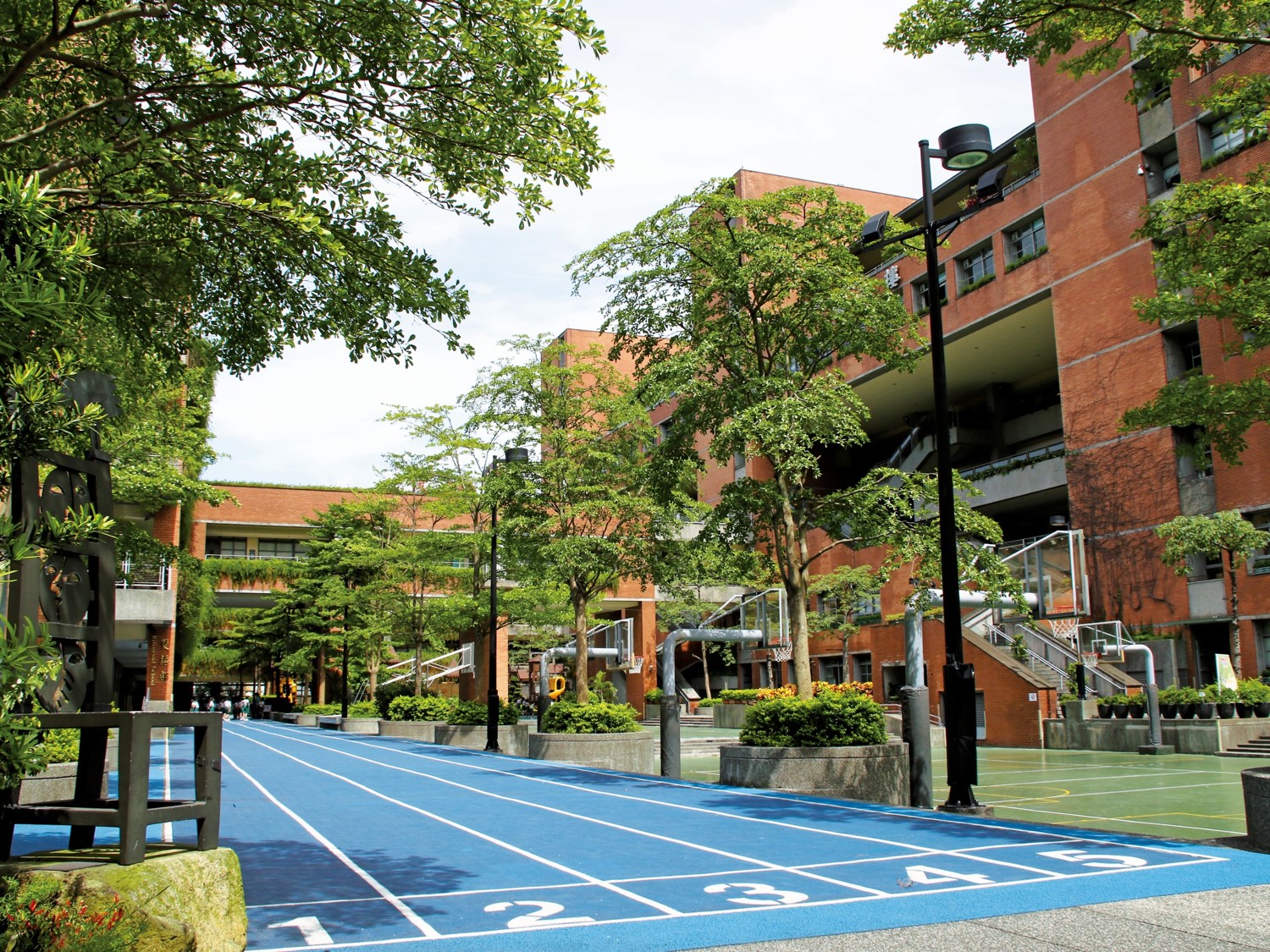 Campus 2